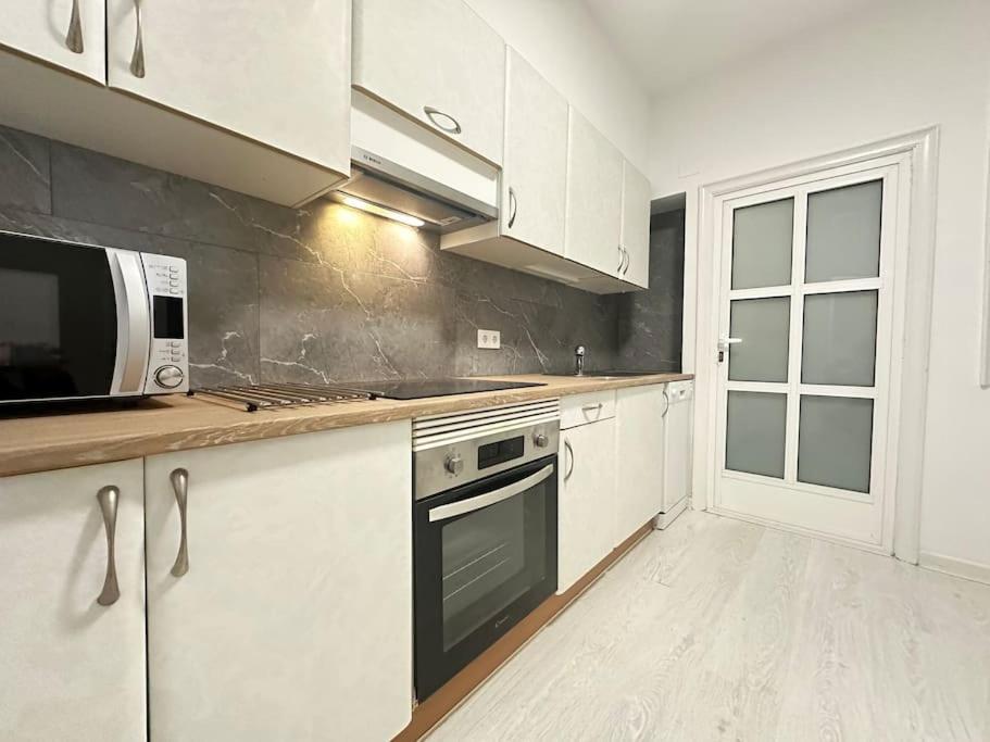Apartament Arte Y Nuevo En El Centro Vigo Zewnętrze zdjęcie